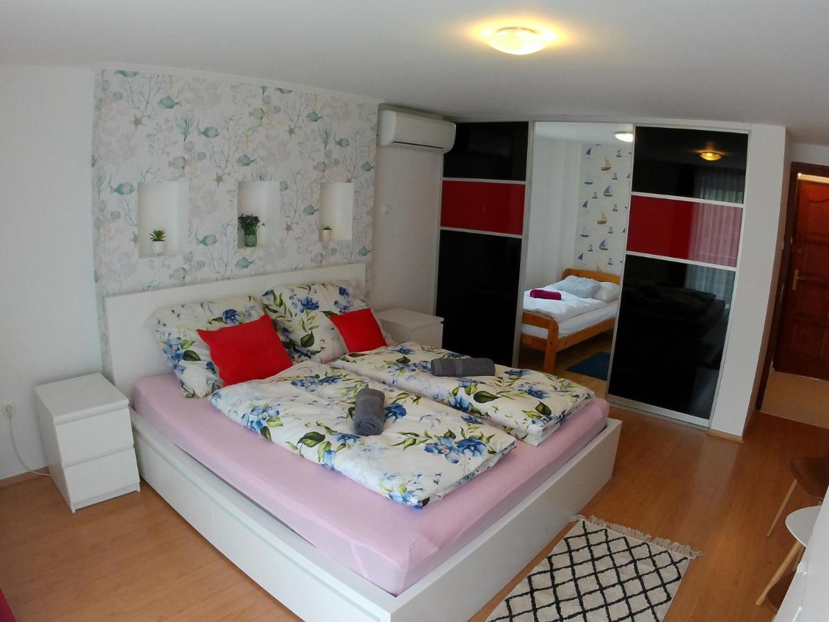 Balatoni Aranyparti Apartmanok Siofok Exterior photo